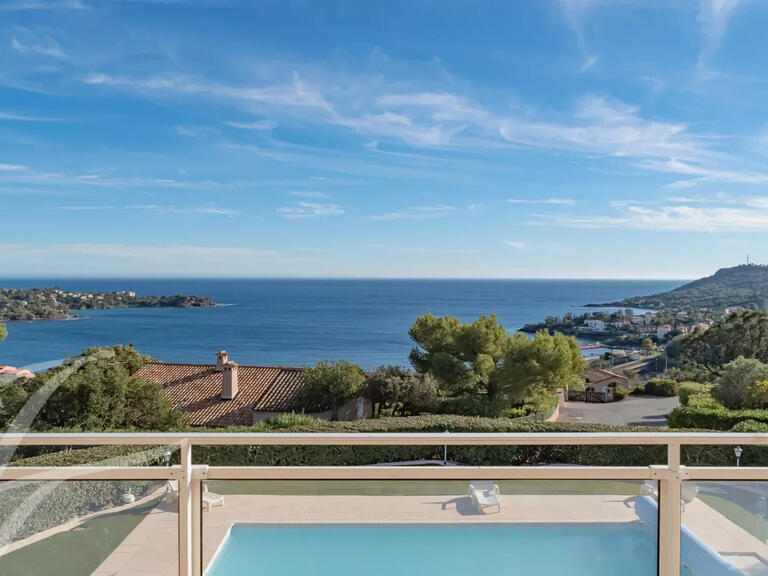 Villa agay - 5 bedrooms - 240m²