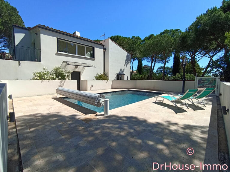 Villa Agde - 3 chambres - 180m²