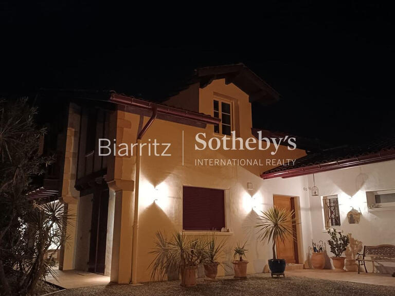 House Ahetze - 4 bedrooms - 200m²