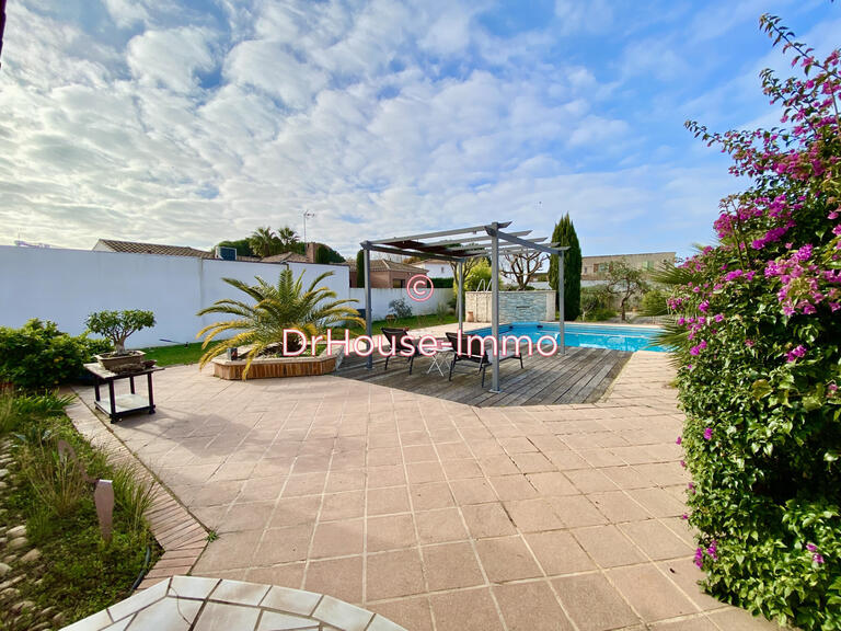 Villa Aigues-Mortes - 6 bedrooms - 267m²