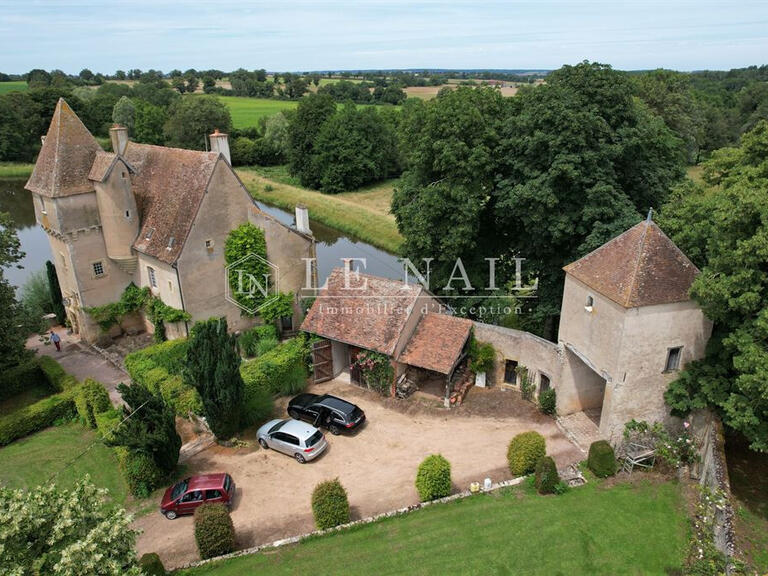 Sale Castle Ainay-le-Château - 4 bedrooms