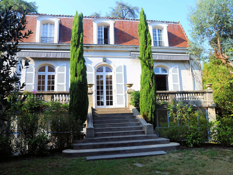 Maison Aire-sur-l'Adour - 600m²