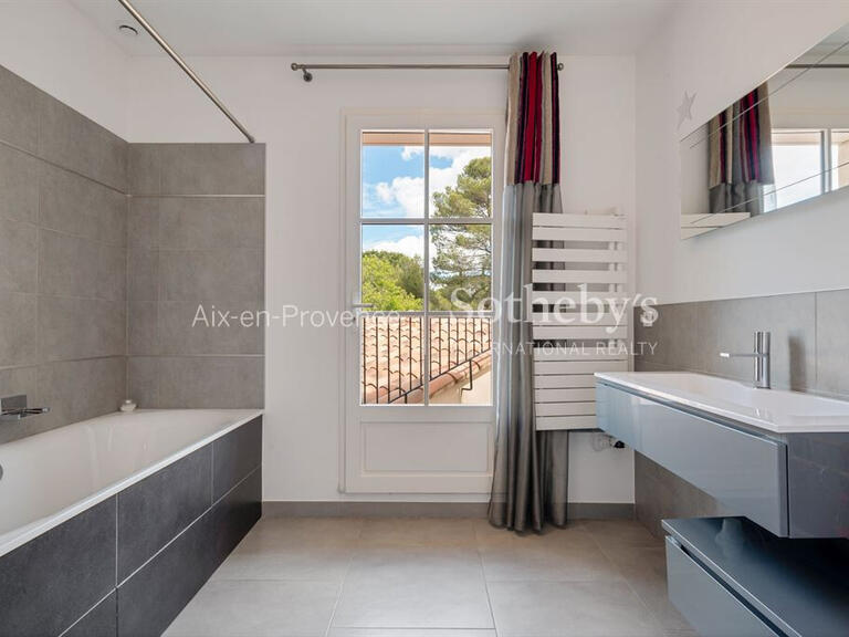 House Aix-en-Provence - 325m²