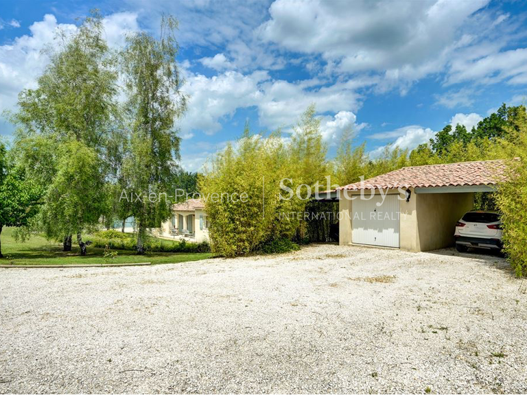 House Aix-en-Provence - 5 bedrooms - 232m²