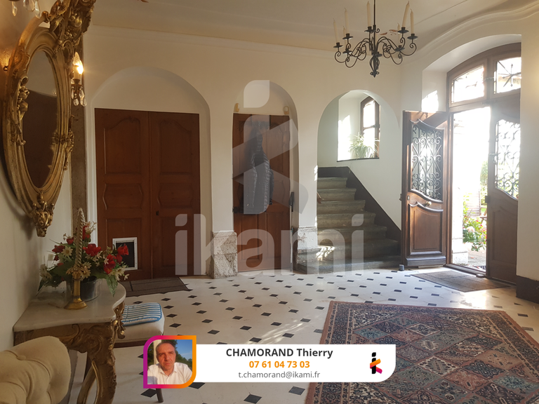 House Aix-les-Bains - 9 bedrooms - 714m²