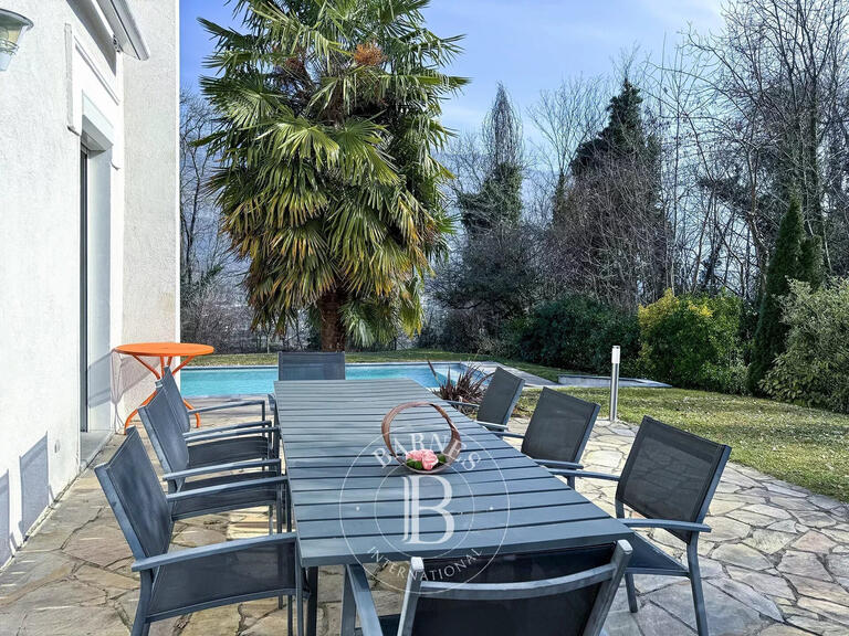 House Aix-les-Bains - 5 bedrooms - 332m²