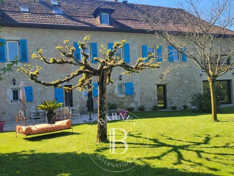 Maison Aix-les-Bains - 5 chambres - 230m²