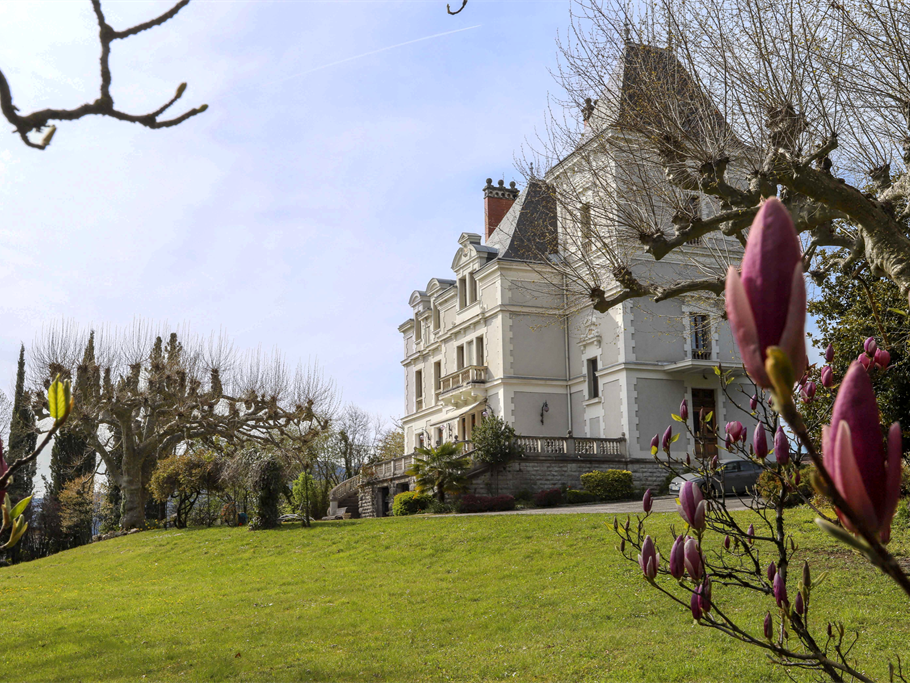 Manor Aix-les-Bains