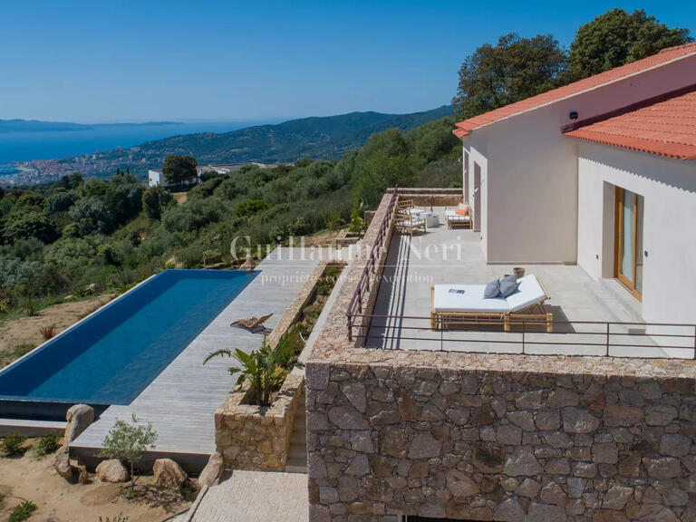 Villa Alata - 6 bedrooms - 230m²