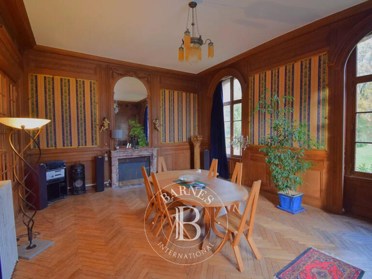 Castle Allogny - 7 bedrooms - 423m²