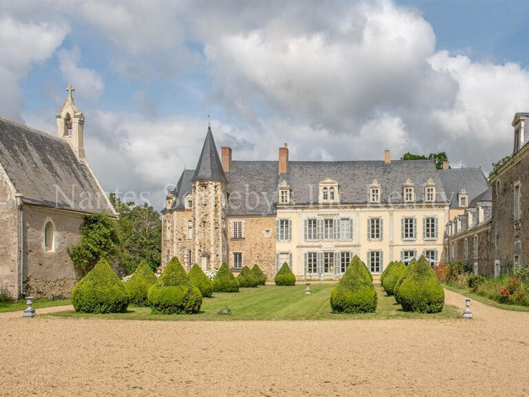 Château Angers - 14 chambres - 1130m²