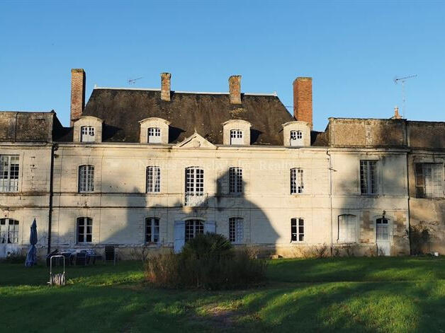 Castle Angers - 7 bedrooms - 560m²