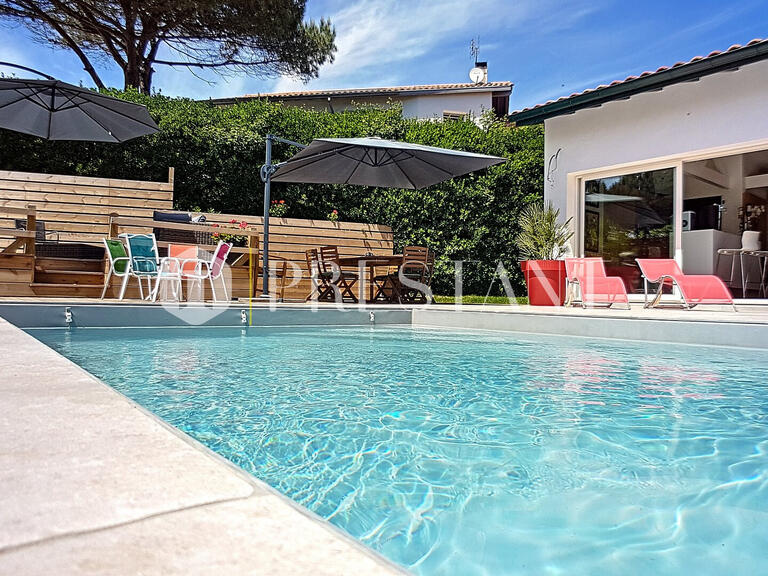 Maison Anglet - 4 chambres - 248m²