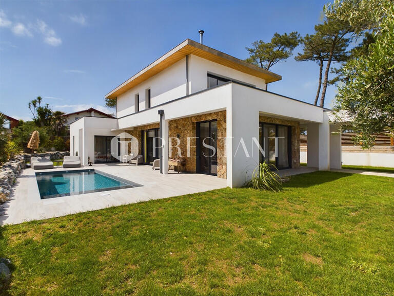 Maison Anglet - 4 chambres - 188m²