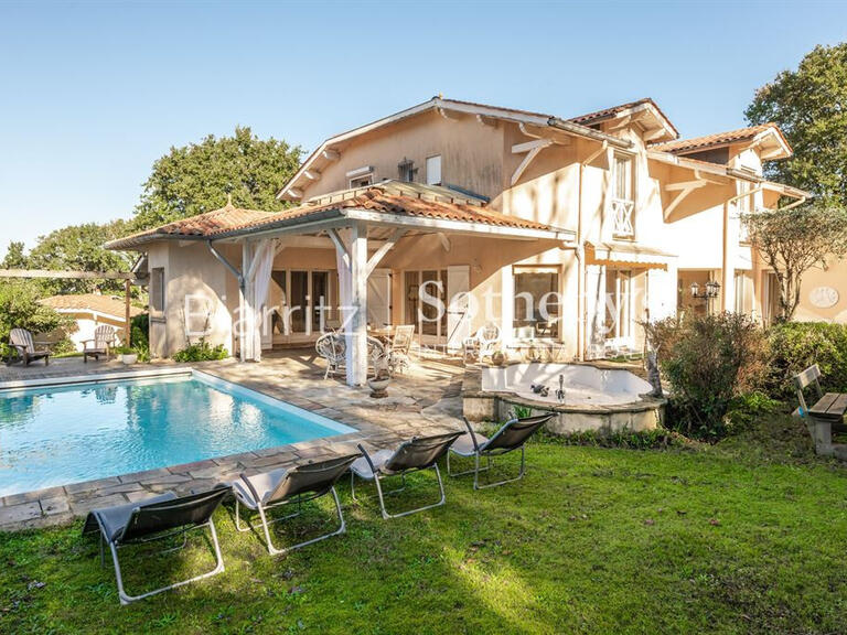 Maison Anglet - 5 chambres - 255m²