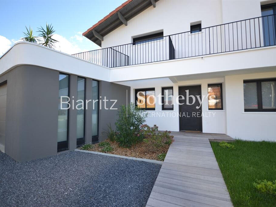 House Anglet