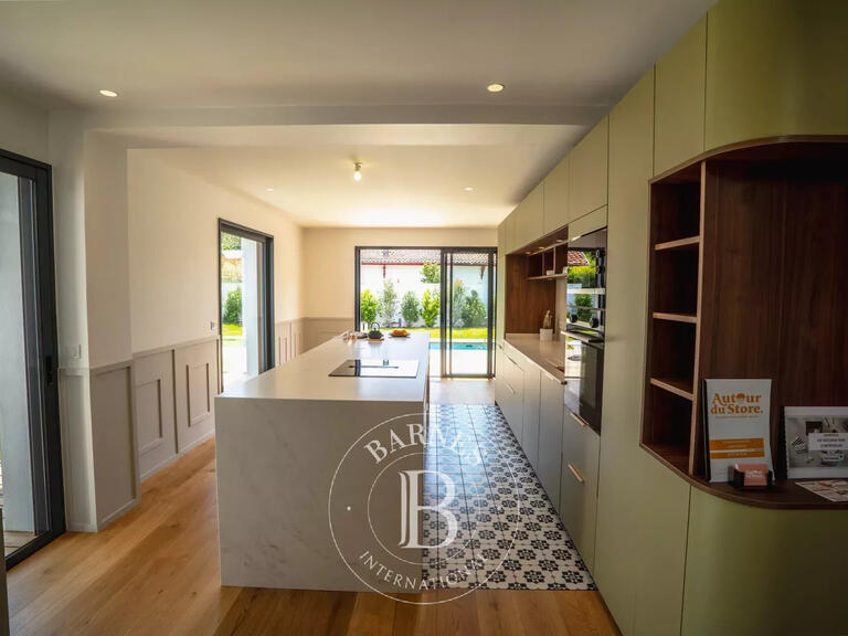 Maison Anglet - 4 chambres - 309m²