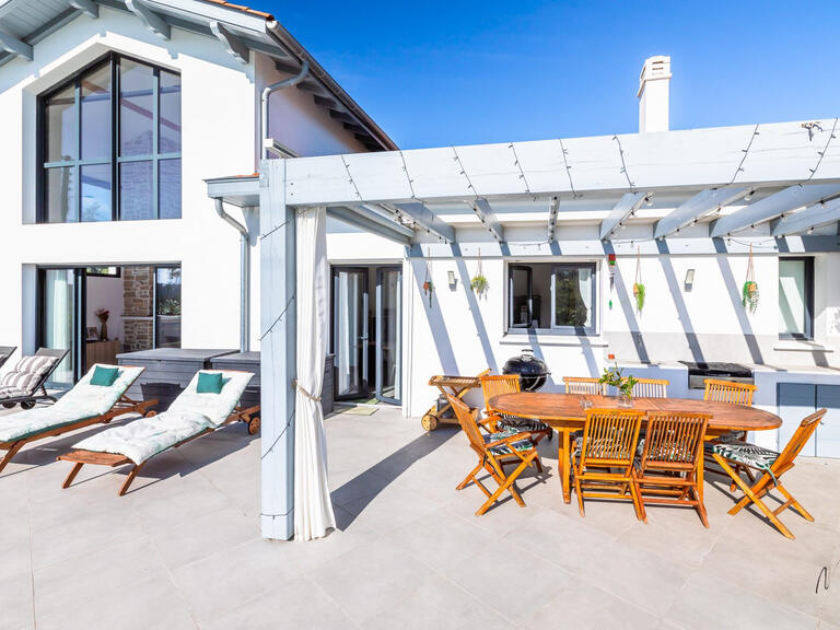 Maison Anglet - 5 chambres - 234m²