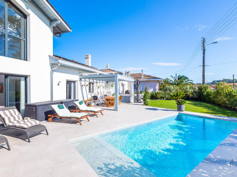 Maison Anglet - 5 chambres - 234m²