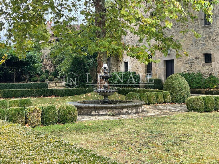 Castle Angoulême - 8 bedrooms - 800m²