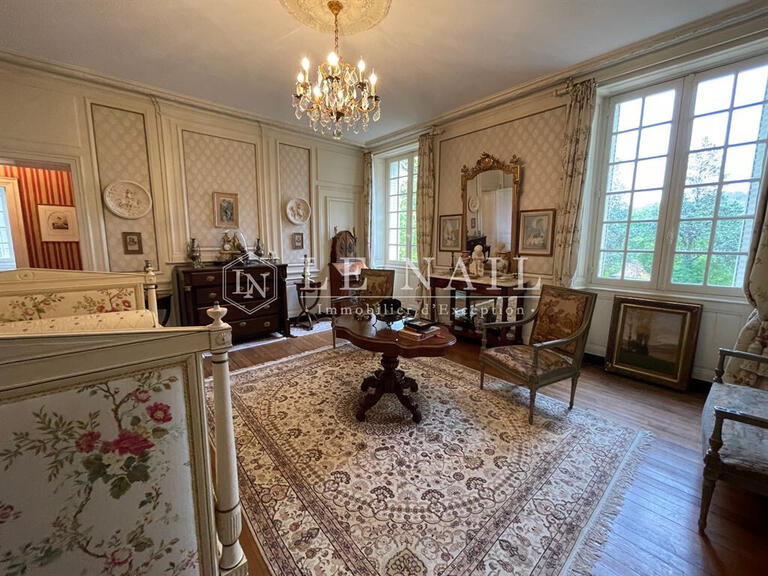 Vente Château Angoulême - 8 chambres