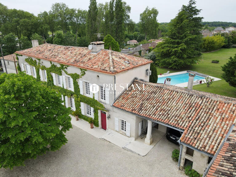 House Angoulême - 7 bedrooms - 310m²