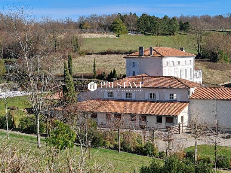 Maison Angoulême - 12 chambres - 755m²