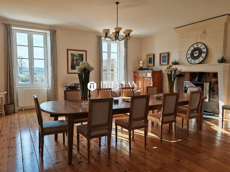 House Angoulême - 12 bedrooms - 755m²