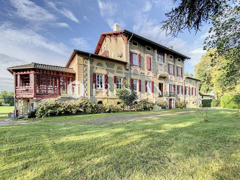 House Angoumé - 9 bedrooms - 550m²