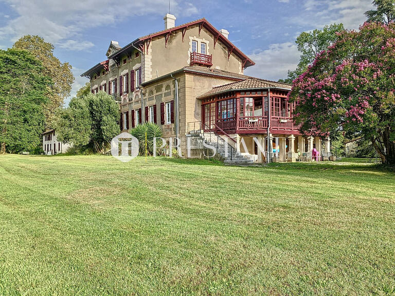 Vente Maison Angoumé - 9 chambres