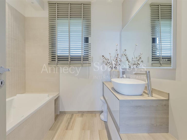 Maison Annecy - 4 chambres - 383m²