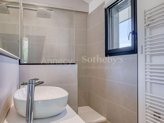 Maison Annecy - 4 chambres - 383m²