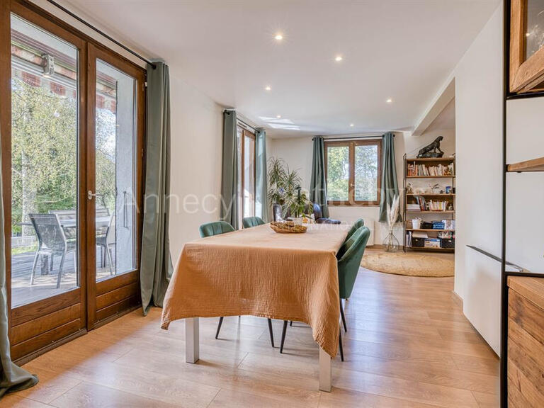 Maison Annecy - 4 chambres - 258m²