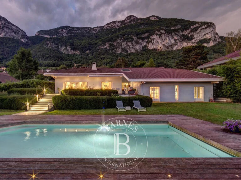 Villa Annecy - 5 bedrooms - 450m²