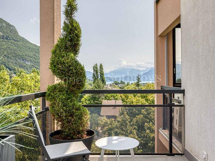 Sale Apartment Annecy-le-Vieux - 3 bedrooms