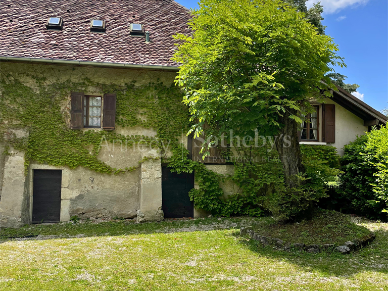 Maison Annecy-le-Vieux - 5 chambres - 248m²