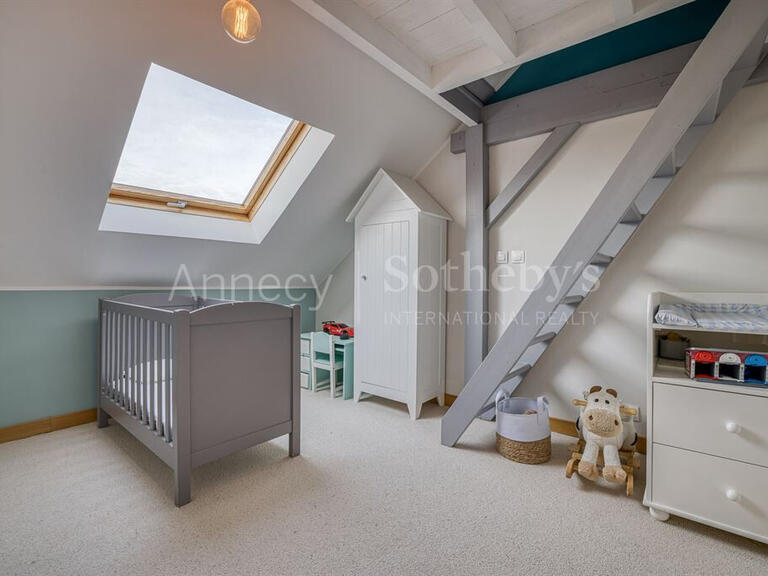 Maison Annecy-le-Vieux - 4 chambres - 200m²