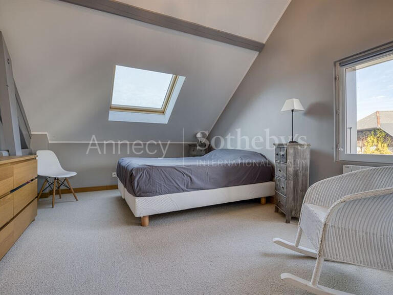 Maison Annecy-le-Vieux - 4 chambres - 200m²