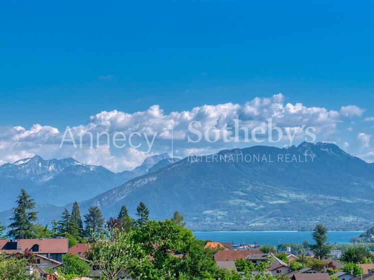 Maison Annecy-le-Vieux - 4 chambres - 200m²