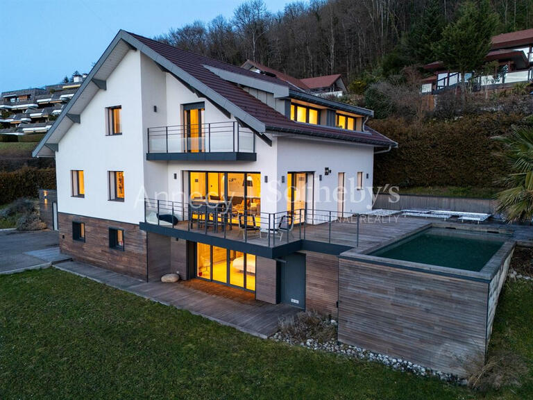 Maison Annecy-le-Vieux - 5 chambres - 311m²