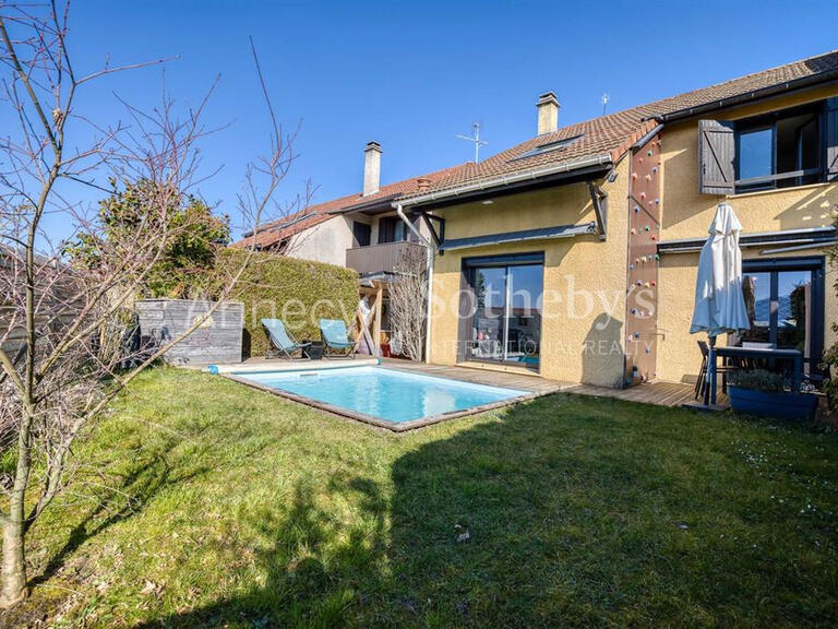 Maison Annecy-le-Vieux - 4 chambres - 149m²