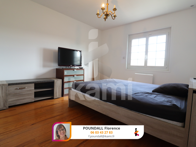 Maison Anneyron - 5 chambres - 171m²