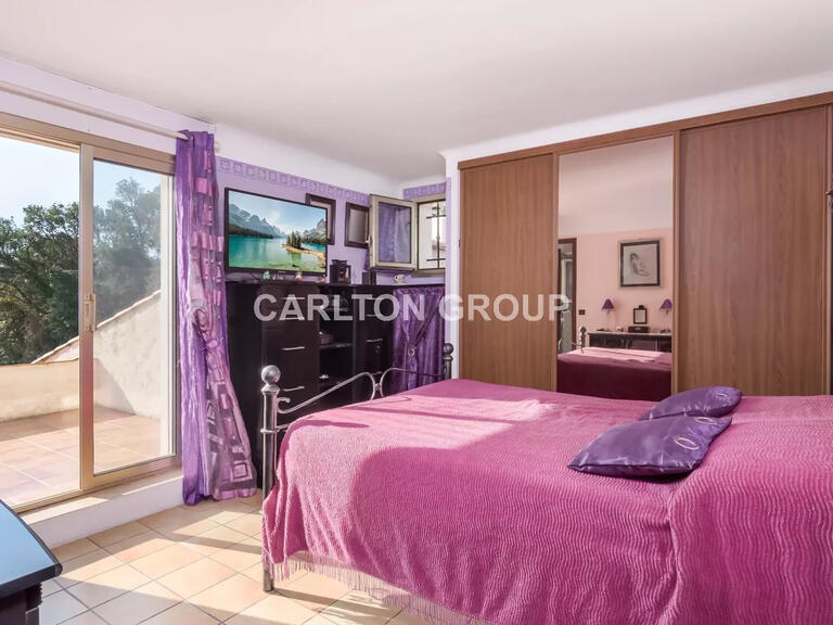 Maison avec Vue mer Antibes - 5 chambres - 285m²