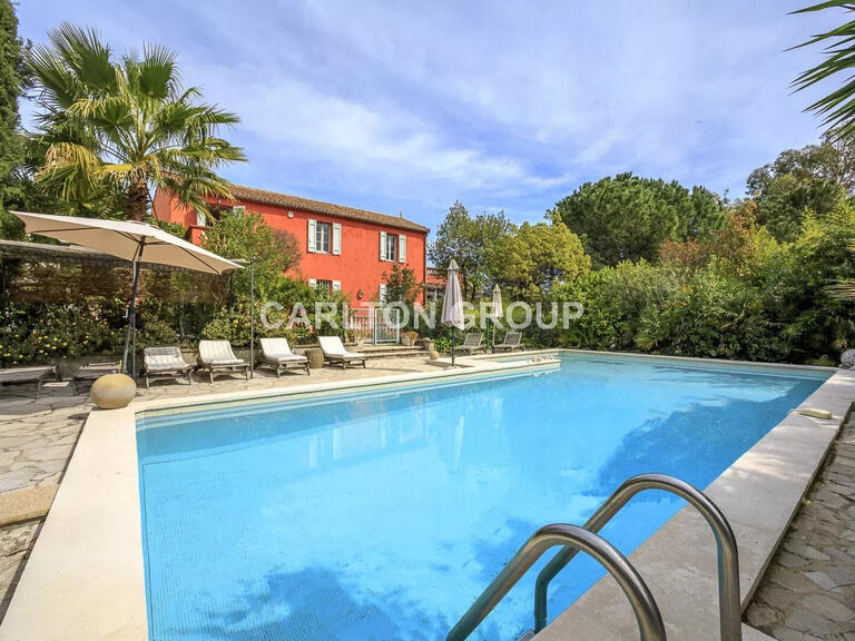 Maison avec Vue mer Antibes - 8 chambres - 267m²