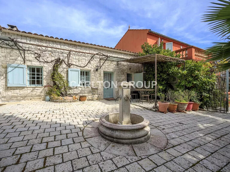 Maison avec Vue mer Antibes - 8 chambres - 267m²