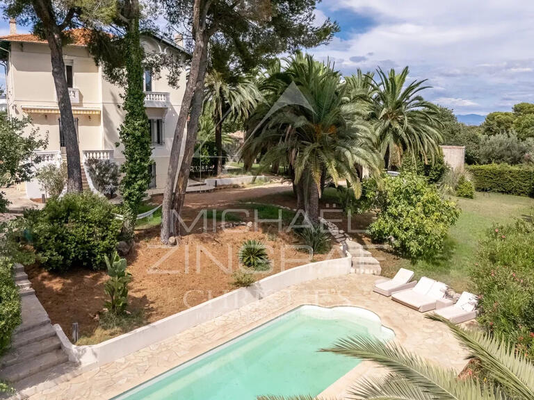 Maison Antibes - 5 chambres - 247m²