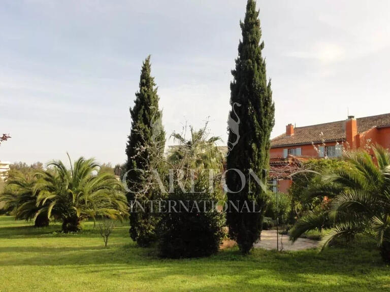 Maison Antibes - 8 chambres - 267m²