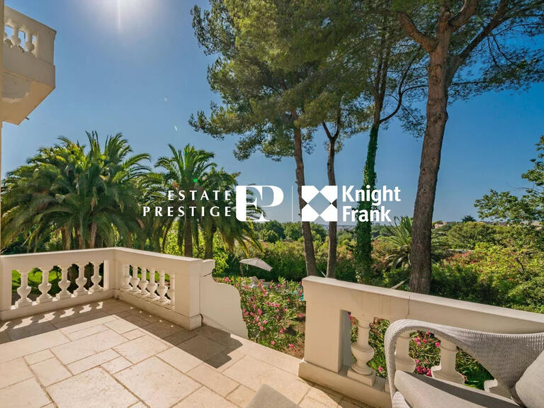 Villa Antibes - 6 bedrooms - 247m²