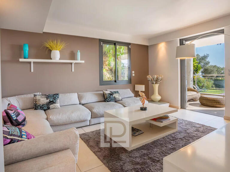 Villa Antibes - 5 bedrooms - 334m²