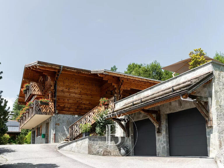 Chalet Arâches-la-Frasse - 4 bedrooms - 200m²